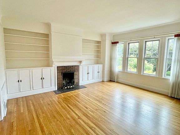 2nd image of 2654 Union St