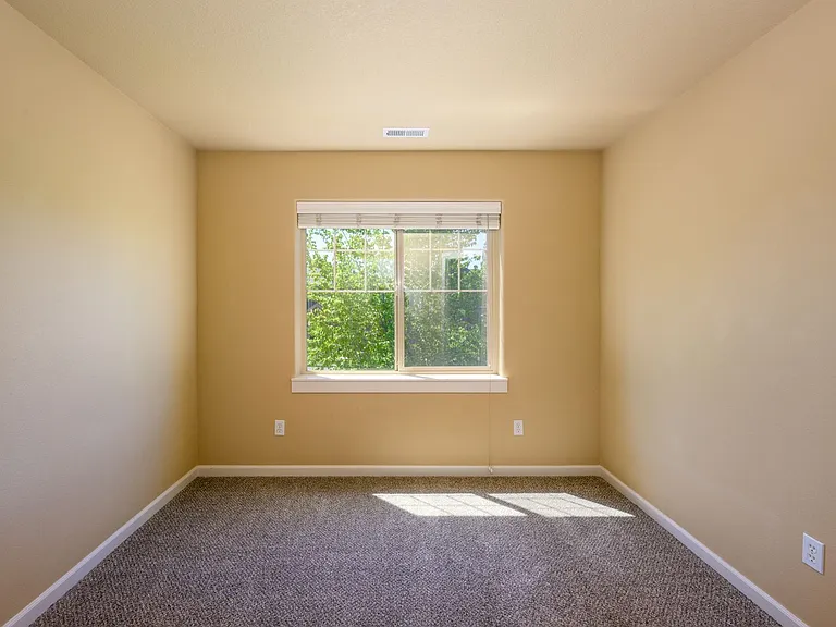 20468 Brentwood Ave — Photo 25