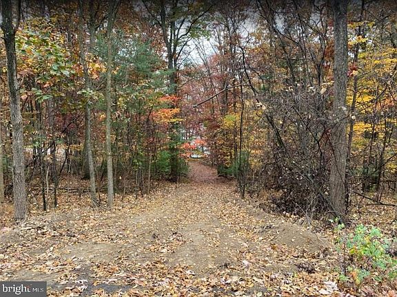 5th image of 150 S Lakeview Dr
