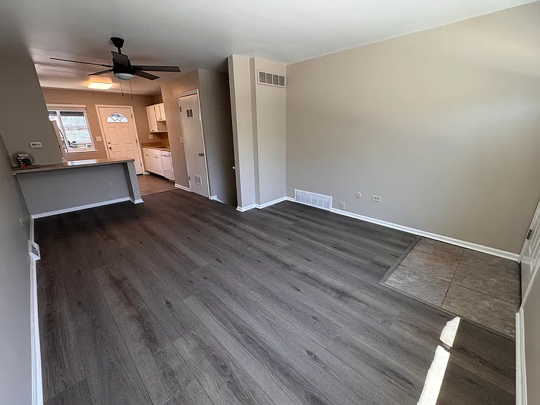 8325 Fox St #8327 — Photo 4