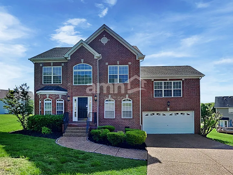 104 Lance Park Cir — Photo 1