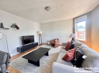 5 Dawes Ter FLOOR 3, Dorchester, MA 02125