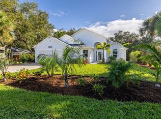 9330 Seagrape Dr, Vero Beach, FL 32963