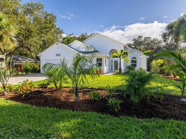 9330 Seagrape Dr, Vero Beach, FL 32963