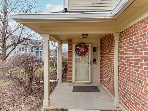 2nd image of 107 Stirling Ln #107