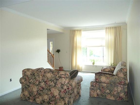 5th image of 1415 Kelly Green Dr
