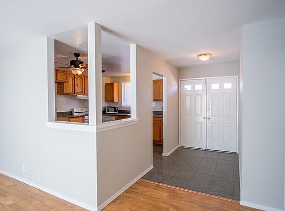3rd image of 17887 Catalpa St