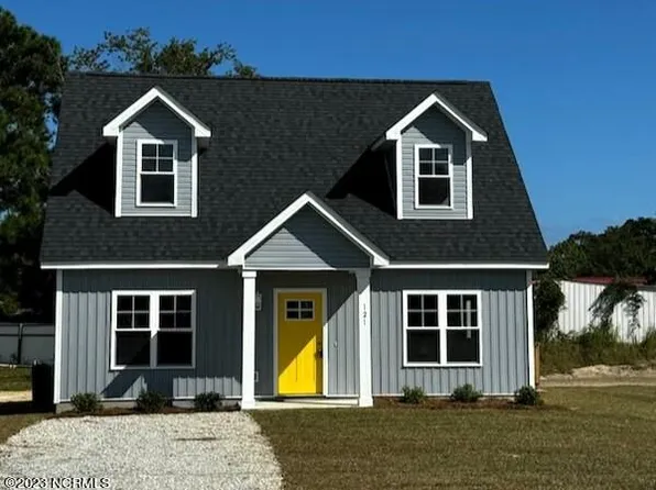 121 Bumps Creek Road, Sneads Ferry, NC 28460