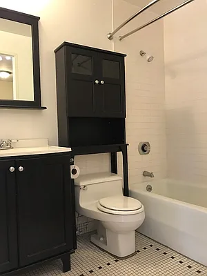 Rented by Douglas Elliman | media 16