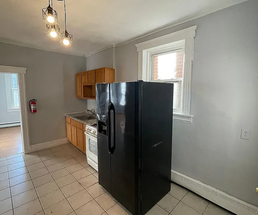 331 E Jersey St #3D