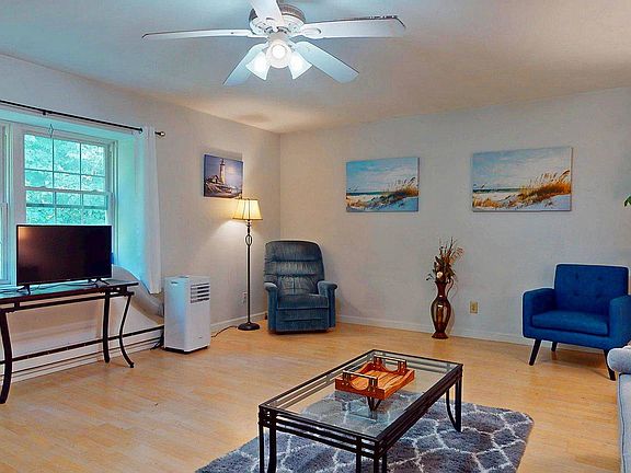 4th image of 125 Kennedy Drive #24