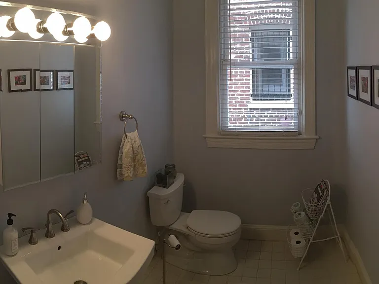 W St NW — Photo 8