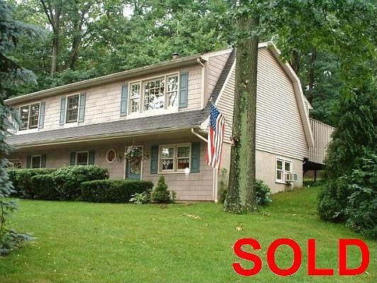 2nd image of 39 Prospect Point Rd