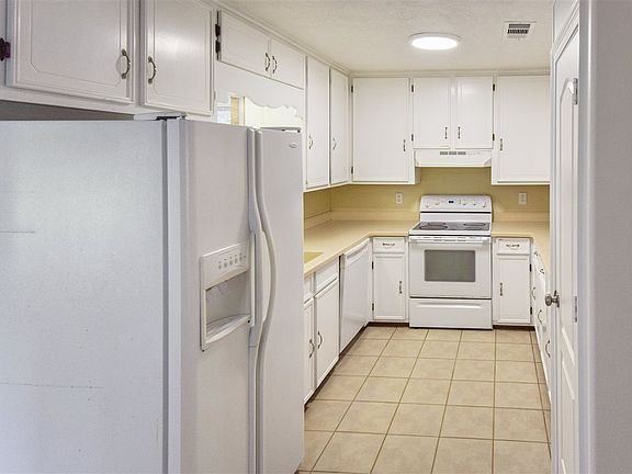 4th image of 2888 Old Spurger Hwy