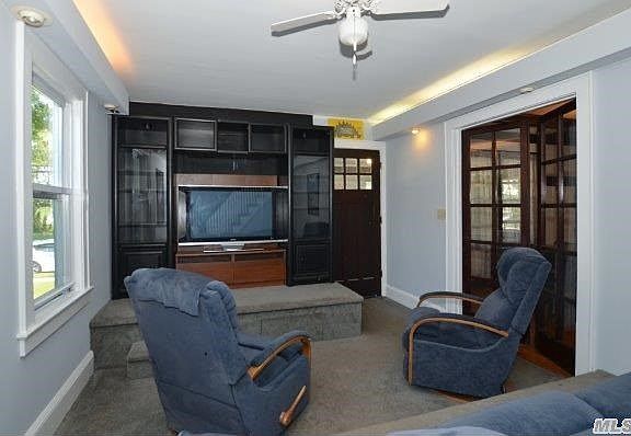 5th image of 130 Woodlawn Ave
