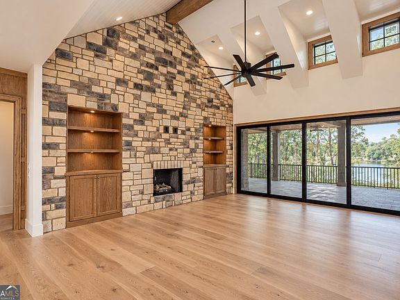 3rd image of 233 Reynolds Dr