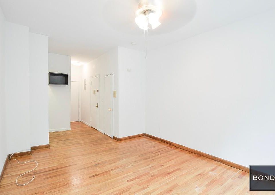 2nd image of 405 W 54th St APT 2D