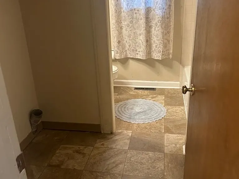 1331 Clark Ave — Photo 6