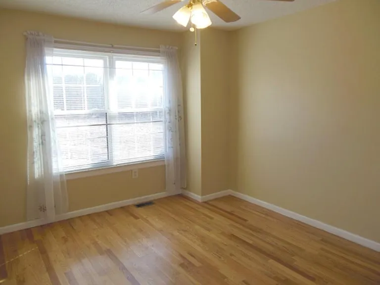 389 Penns Way — Photo 13