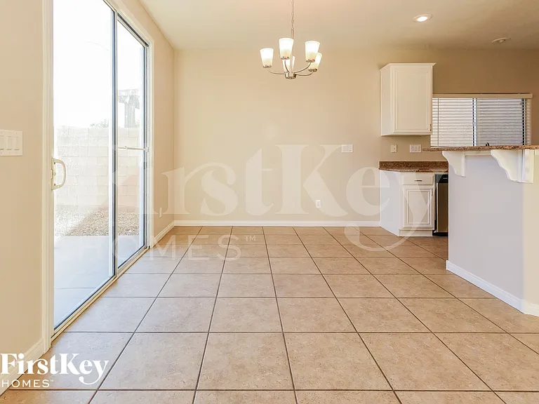 215 Del Cira Ave — Photo 3