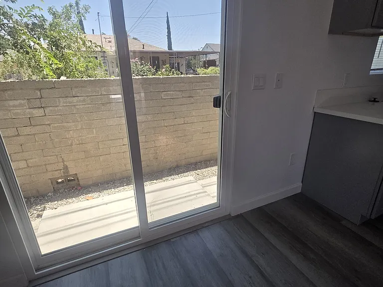 1265 Windsor Dr — Photo 19