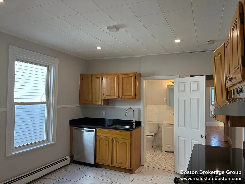 22 Howell St #3