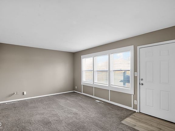 4th image of 2650 Shirley Dr