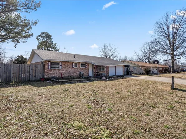 2005 Patti Ave, Springdale, AR 72762