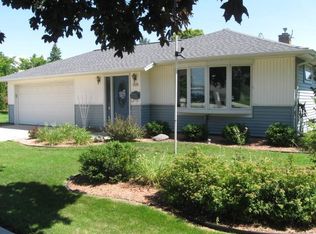 1339 S 26th St, Manitowoc, WI 54220