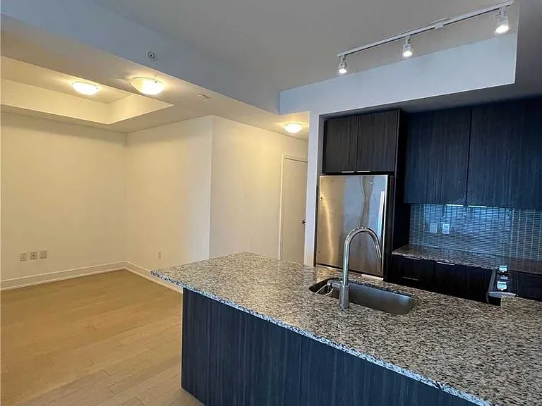 20 Shore Breeze Dr #3309 — Photo 13