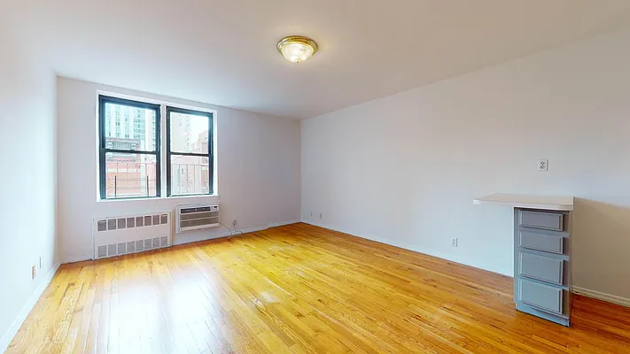 Rented by Bond New York | media 4