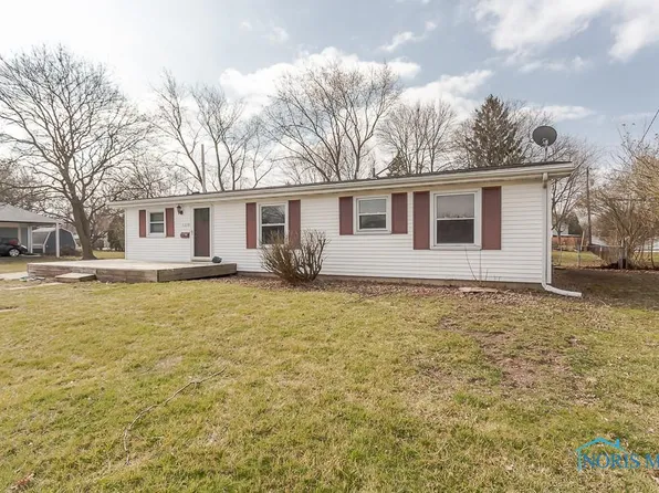 1228 Whiteside Dr, Perrysburg, OH 43551