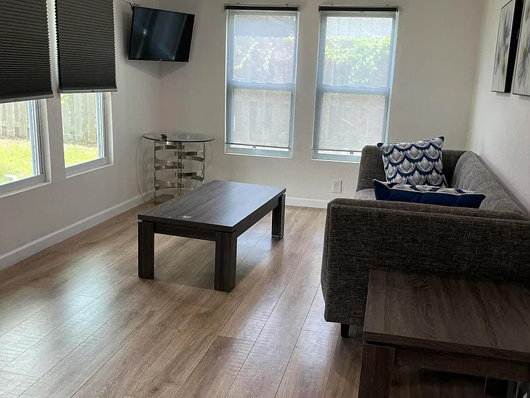 728 Talladega St — Photo 3