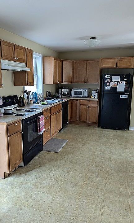 2nd image of 24 Dennison Rd