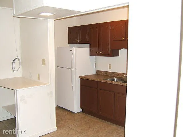 1002 N Hemlock St — Photo 90