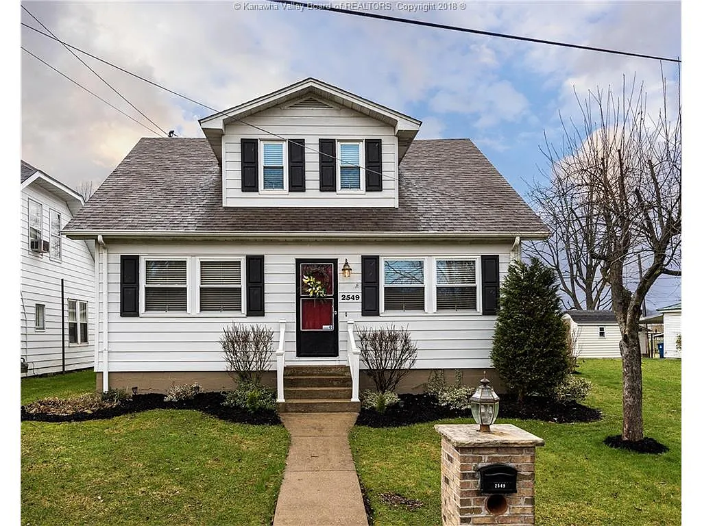 2549 Conner Ave photo 1