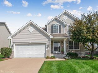 9275 Lake Dr, West Des Moines, IA 50266