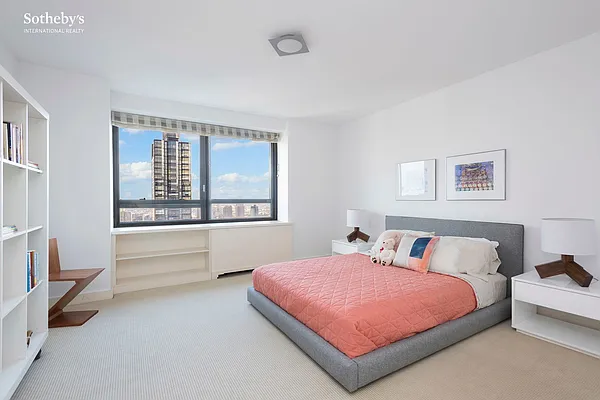 Rented by Sotheby's International Realty | media 39