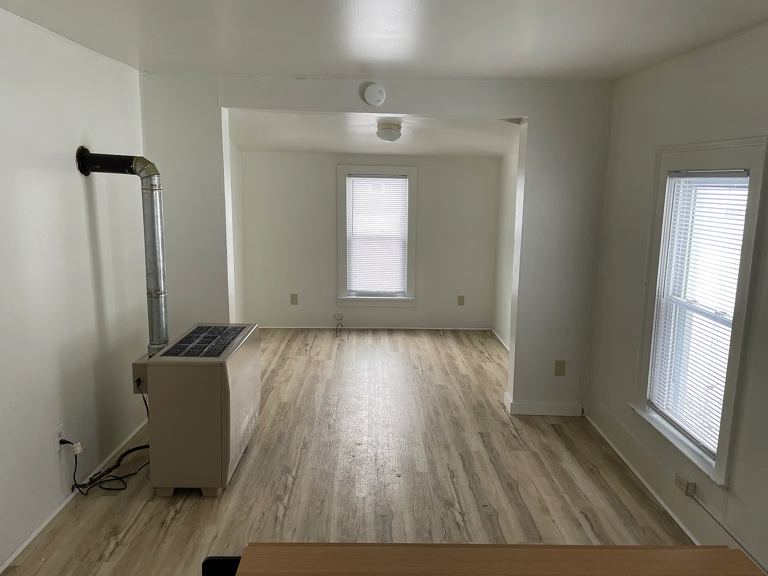 1 bed, 300 sqft, $750 — Photo 2