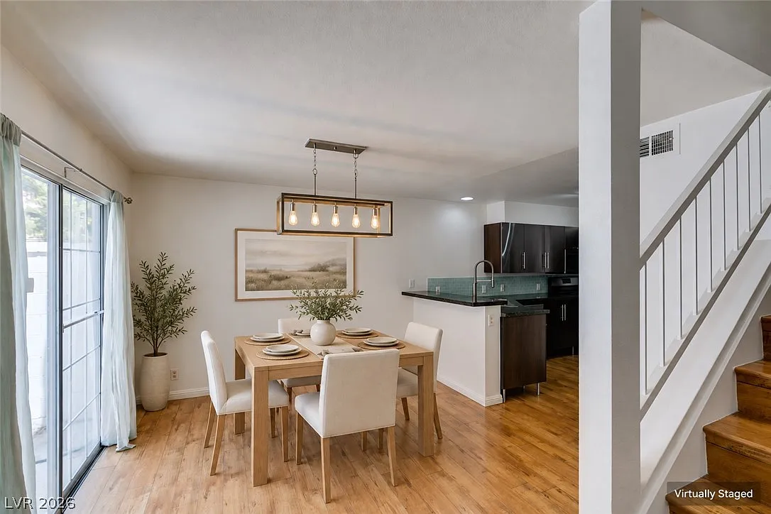 3 bed, 2.5 bath, 1541 sqft, $2,010 — Photo 4