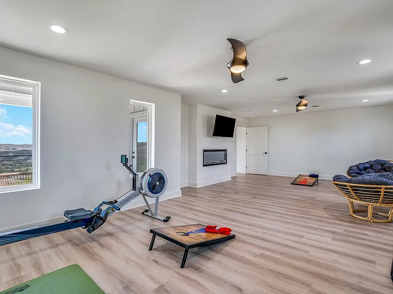 585 N Scenic Hills Ct — Photo 22