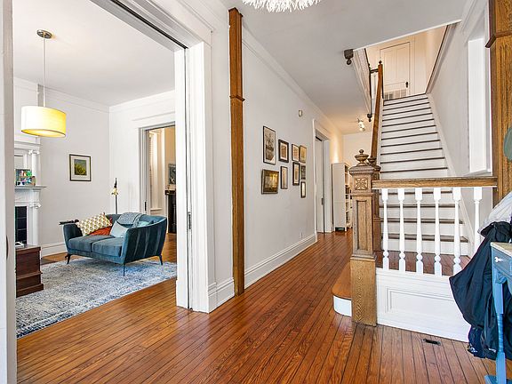 2nd image of 1831 W Grace St APT 1