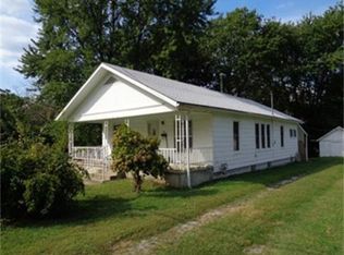 819 N Clay St, Nevada, MO 64772