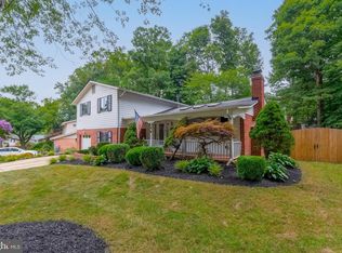 9890 Becket Ct, Fairfax, VA 22032