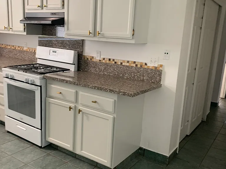 1044 Jean Ave — Photo 14
