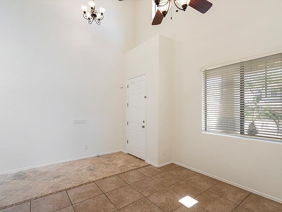 3rd image of 3791 E Parkview Dr