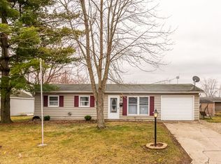 208 Park Ln, Butler, IN 46721