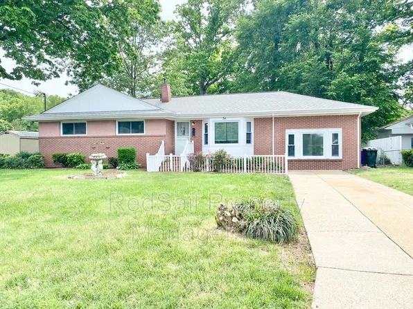 34 Warren Dr, Newport News, VA 23608