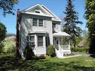 6 Chestnut St, Castleton, NY 12033