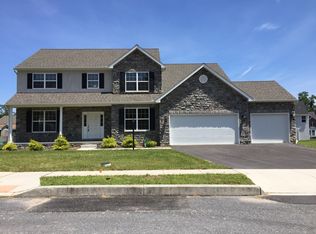 421 Santa Anita Dr, Dillsburg, PA 17019